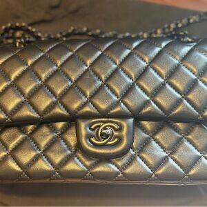 Chic Black Quilted Leather Bag